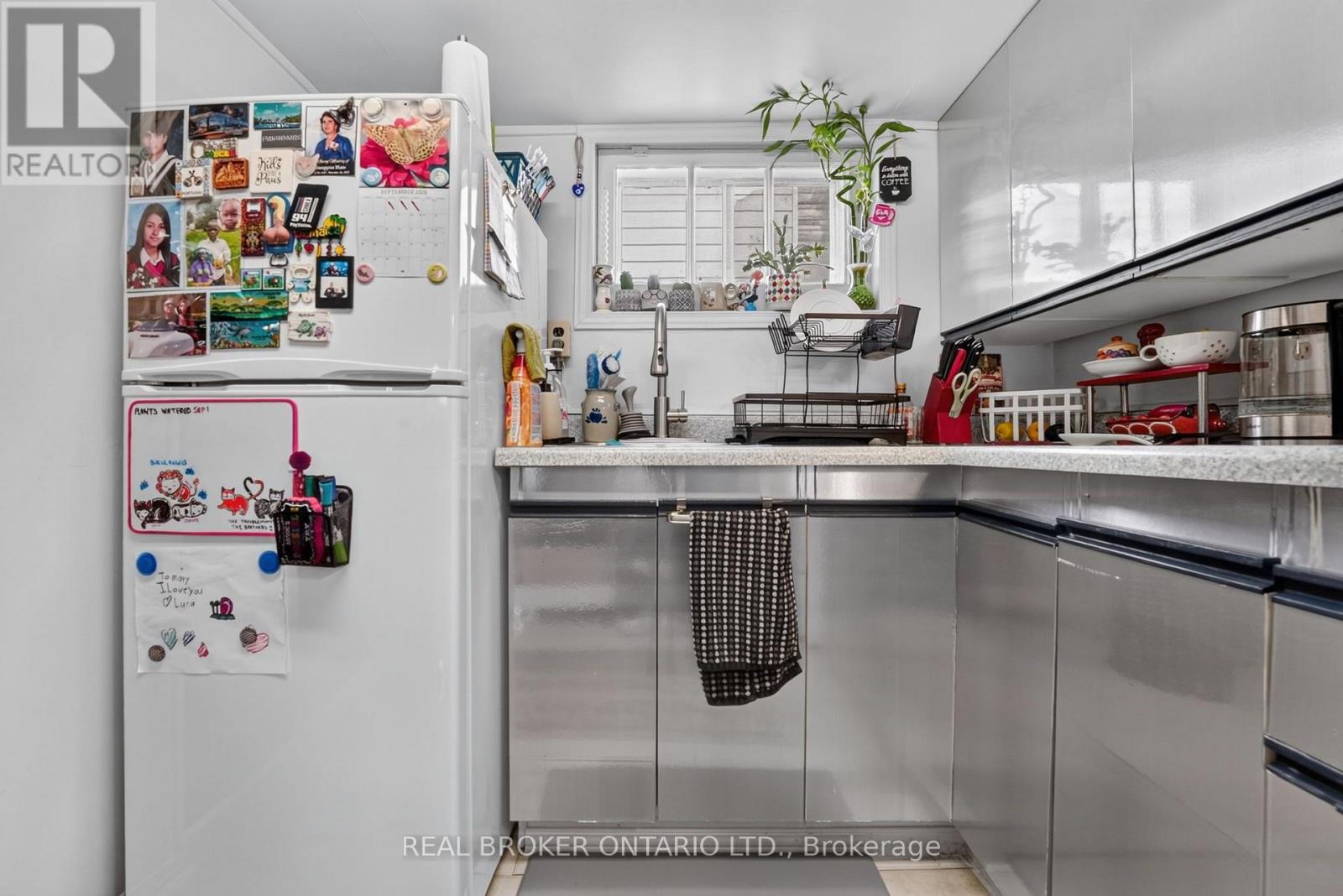 238 CHAMBERS AVENUE - 34