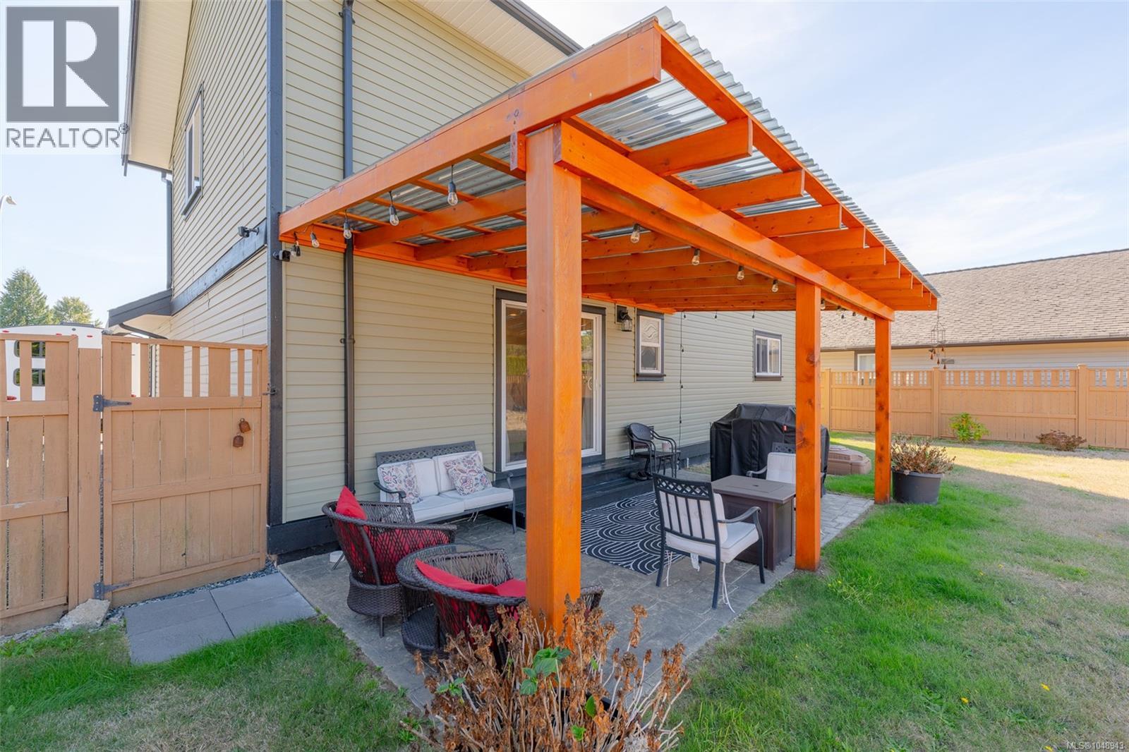 5585 Swallow Dr - 27