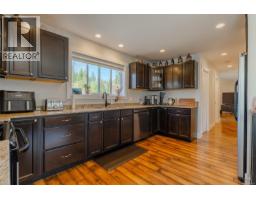 5585 Swallow Dr, Port Alberni, BC V9Y7H1 Photo 15