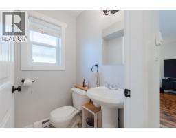 5585 Swallow Dr, Port Alberni, BC V9Y7H1 Photo 19