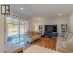 5585 Swallow Dr, Port Alberni, BC V9Y7H1 Photo 21
