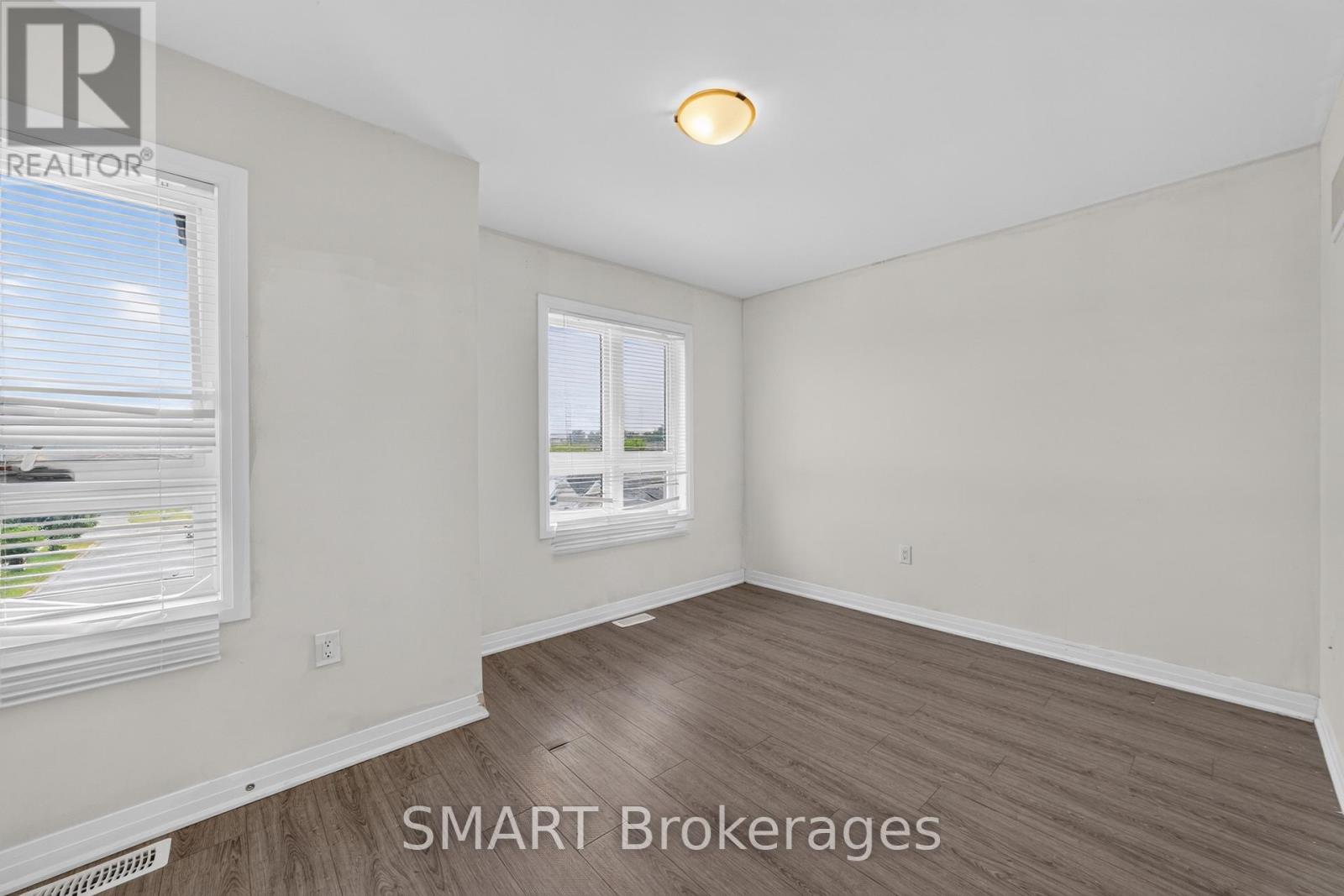 #10 51 SPARROW AVENUE - 11