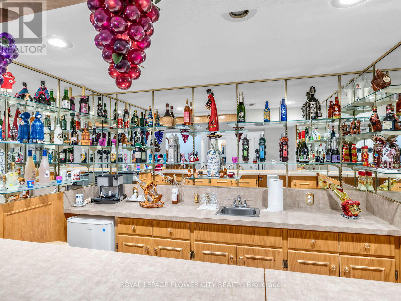 247 VODDEN STREET W - 28