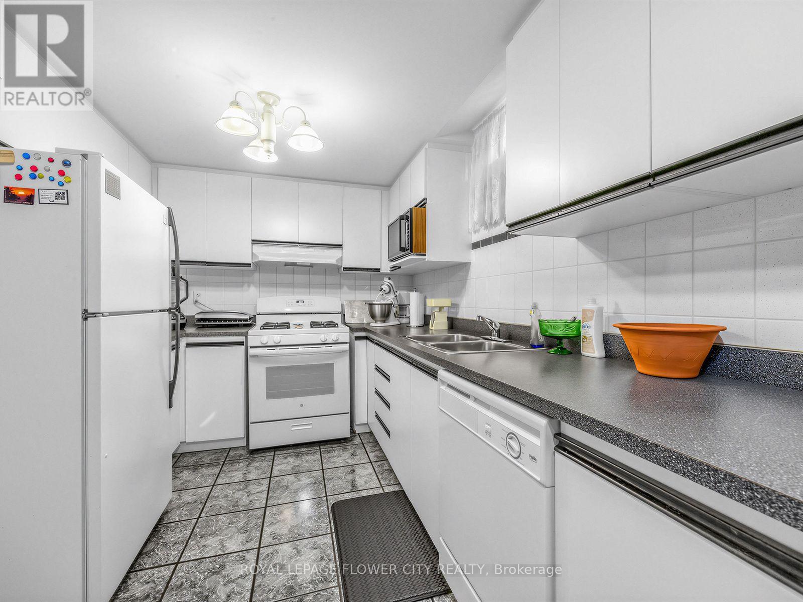 247 VODDEN STREET W - Image 31