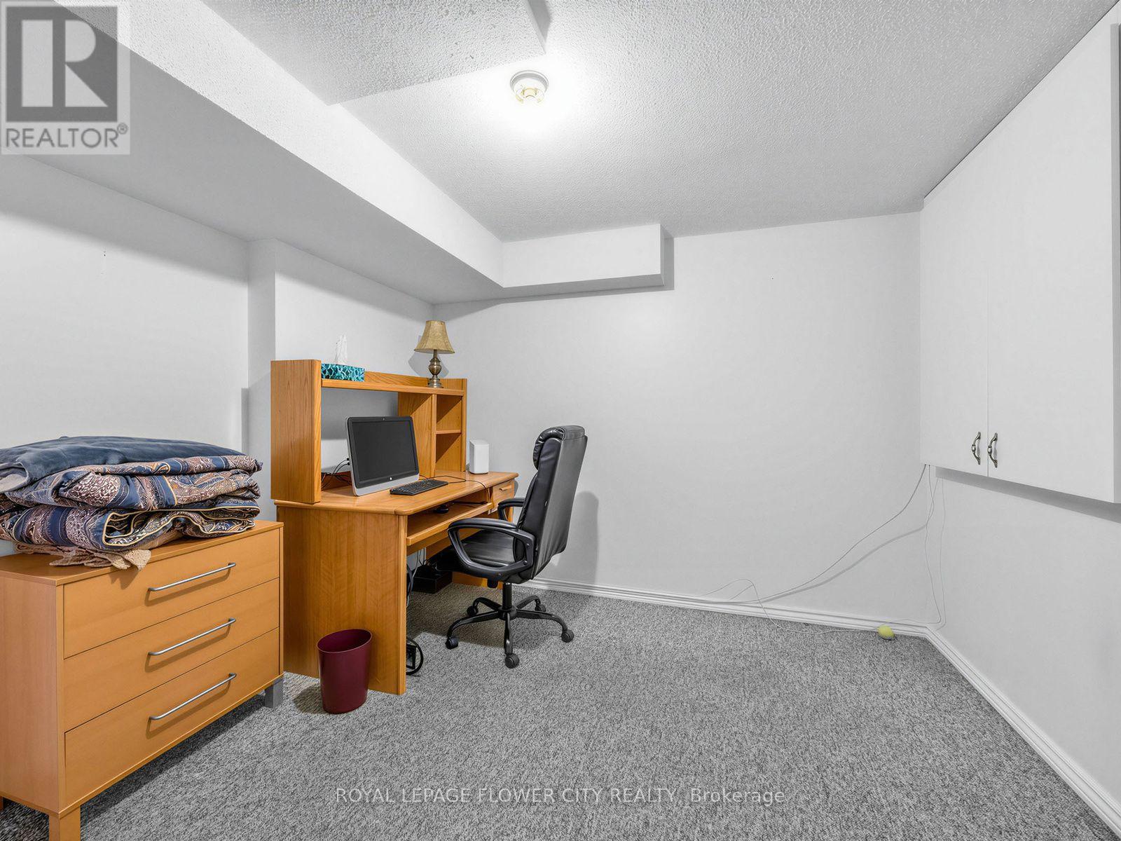 247 VODDEN STREET W - 26
