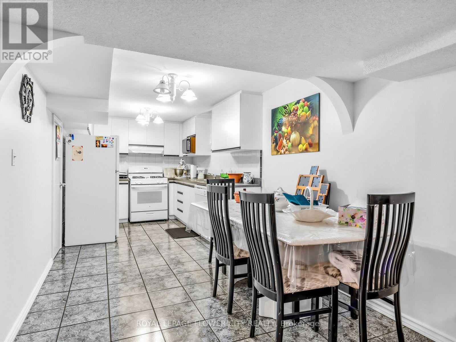 247 VODDEN STREET W - Image 30