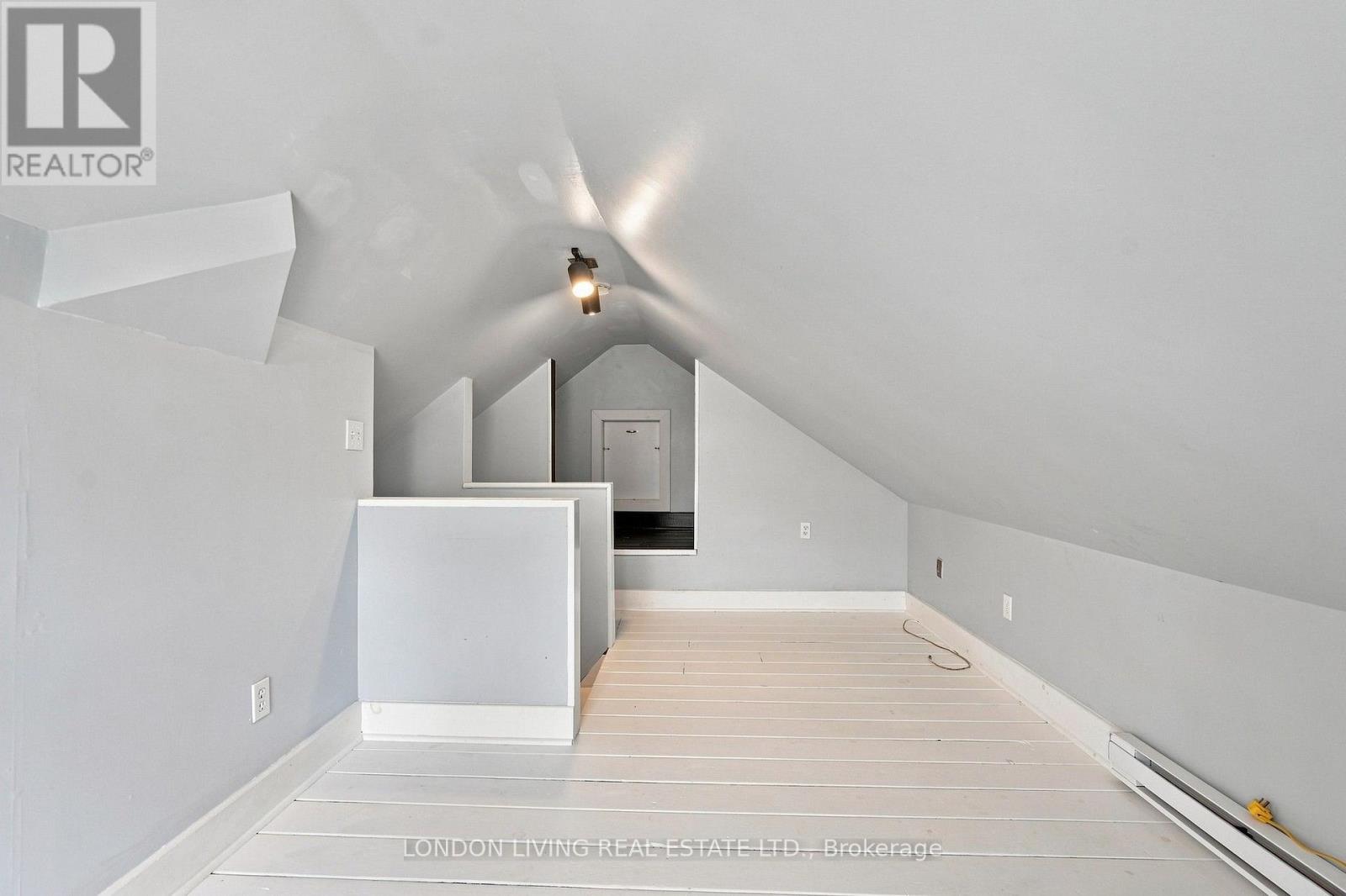 709 PRINCESS AVENUE - 29