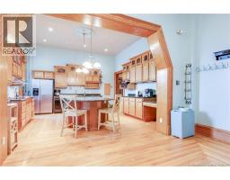 290 Crown Street, photo 11