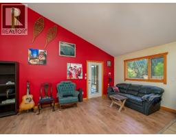 4151 Thomas Road, Golden, BC V0A1L0 Photo 8
