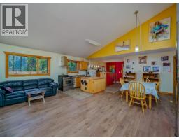 Kitchen - 4151 Thomas Road, Golden, BC V0A1L0 Photo 6
