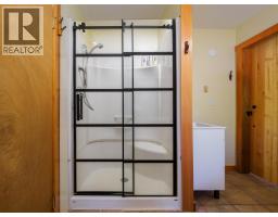 4151 Thomas Road, Golden, BC V0A1L0 Photo 19