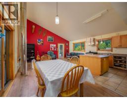 4151 Thomas Road, Golden, BC V0A1L0 Photo 13