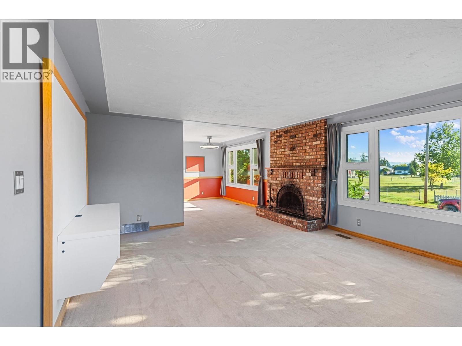 Living room of 705 IRWIN STREET · Prince George, BC
