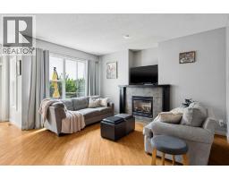 Living room - 572 West Creek Point, Chestermere, AB T1X1T3 Photo 6