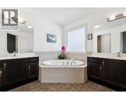 572 West Creek Point, Chestermere, AB T1X1T3 Photo 19