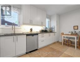 Bathroom - 63 Findlay Avenue, Ottawa, ON K1S2V1 Photo 10