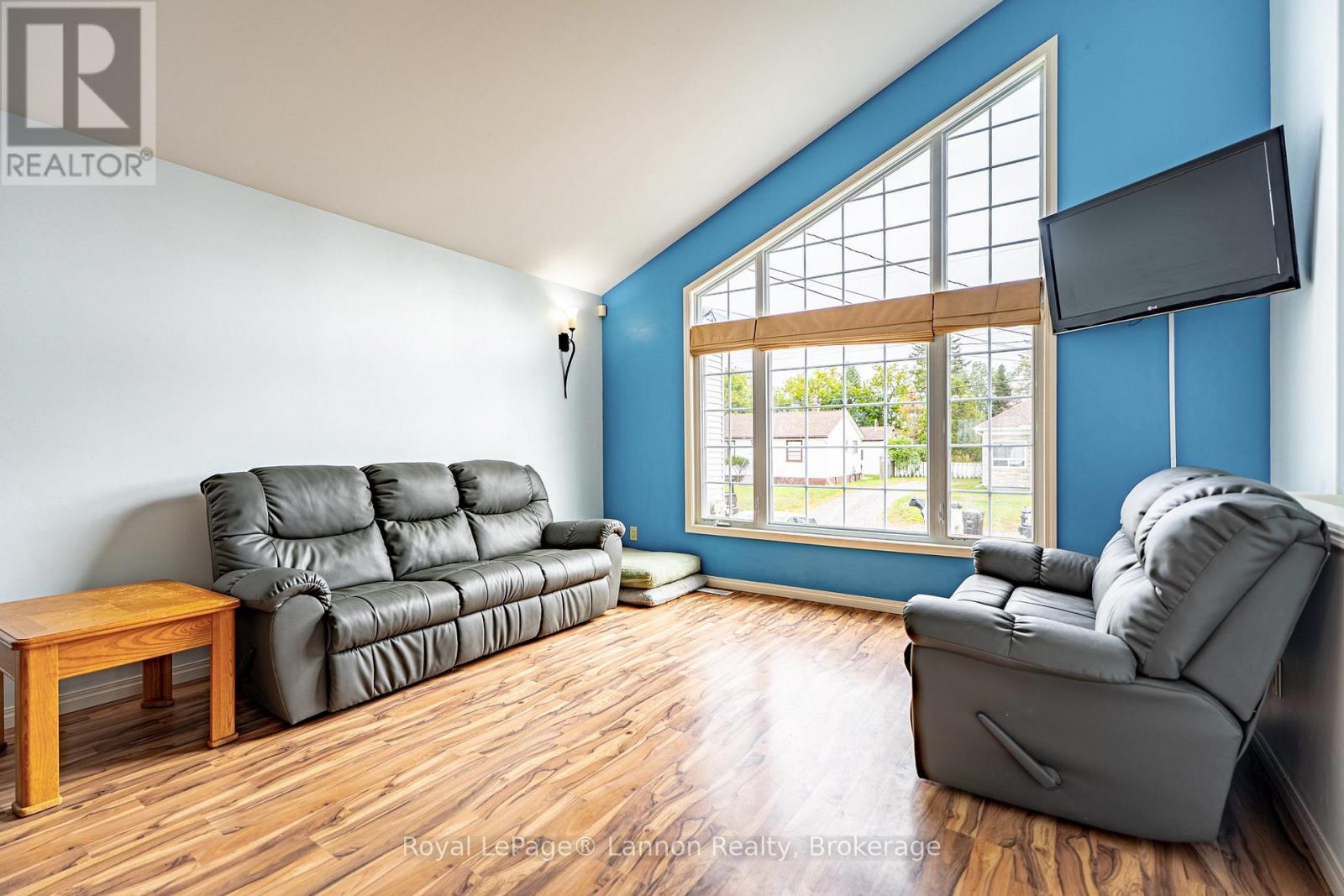 82 BRENT STREET - 6