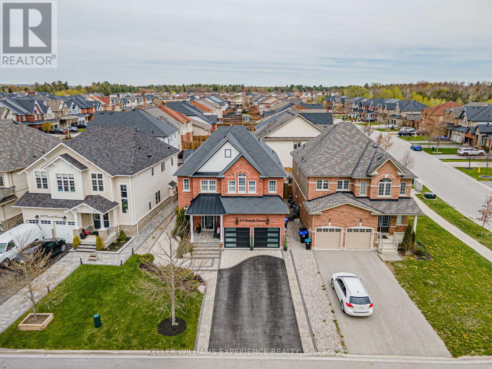 105 DECAROLIS CRESCENT - 2