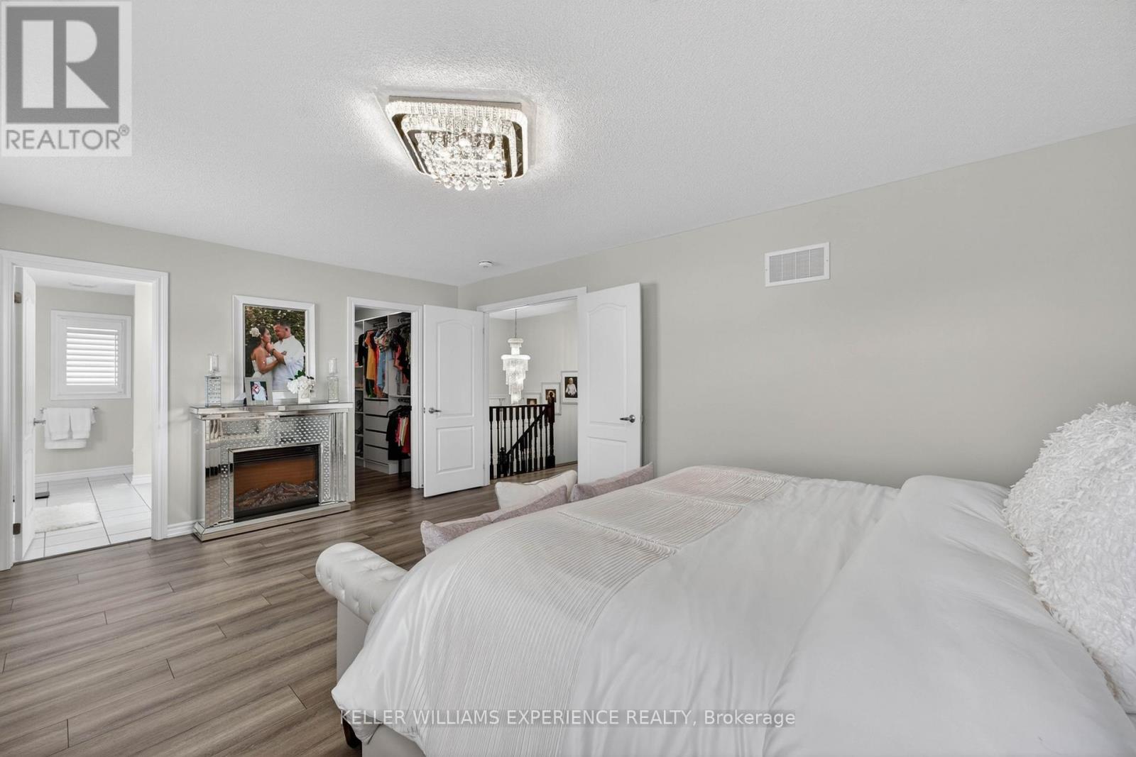 105 DECAROLIS CRESCENT - 26