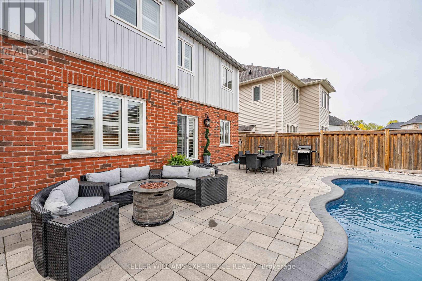 105 DECAROLIS CRESCENT - Image 38