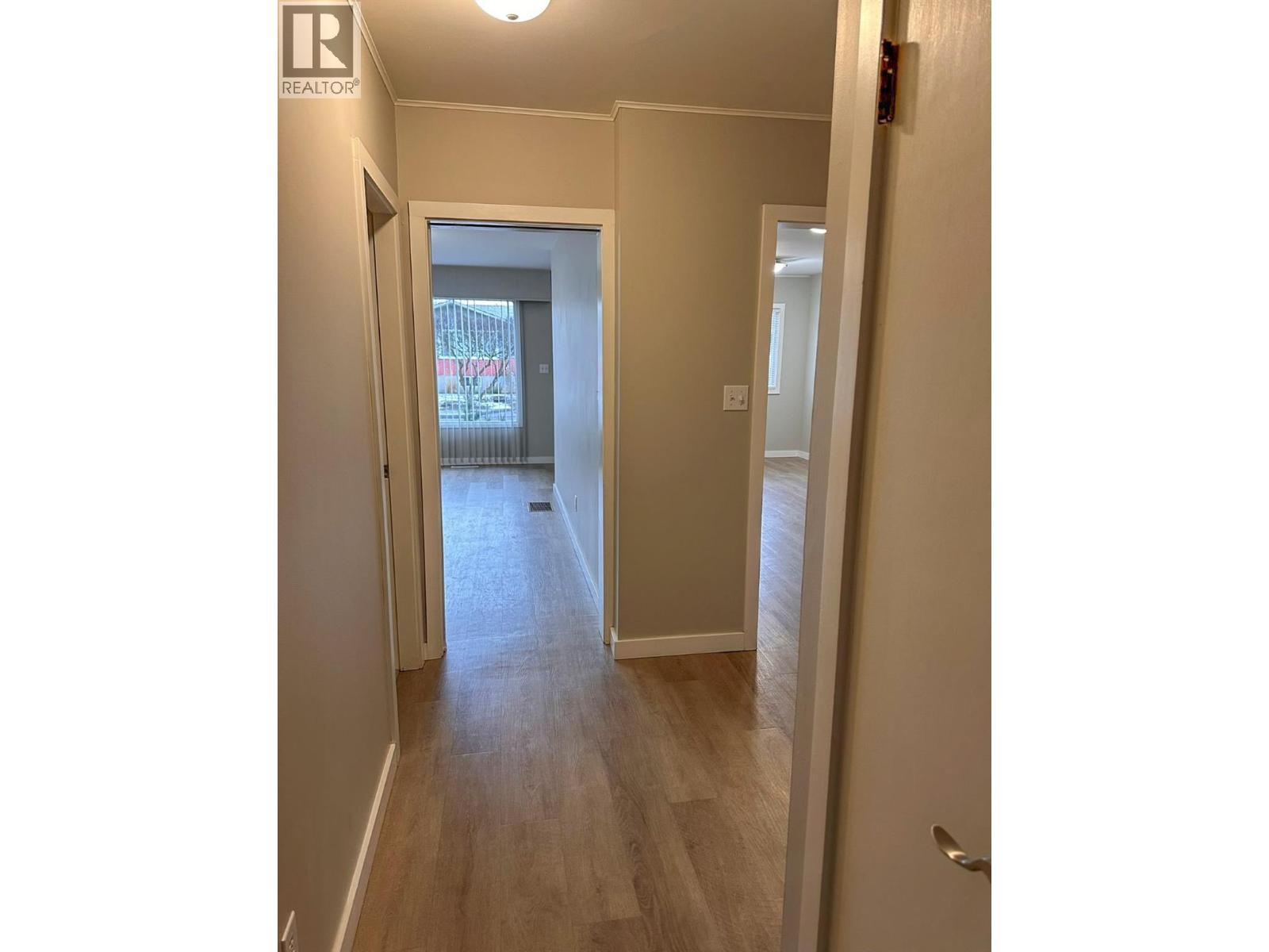 3500 24 Avenue - 29
