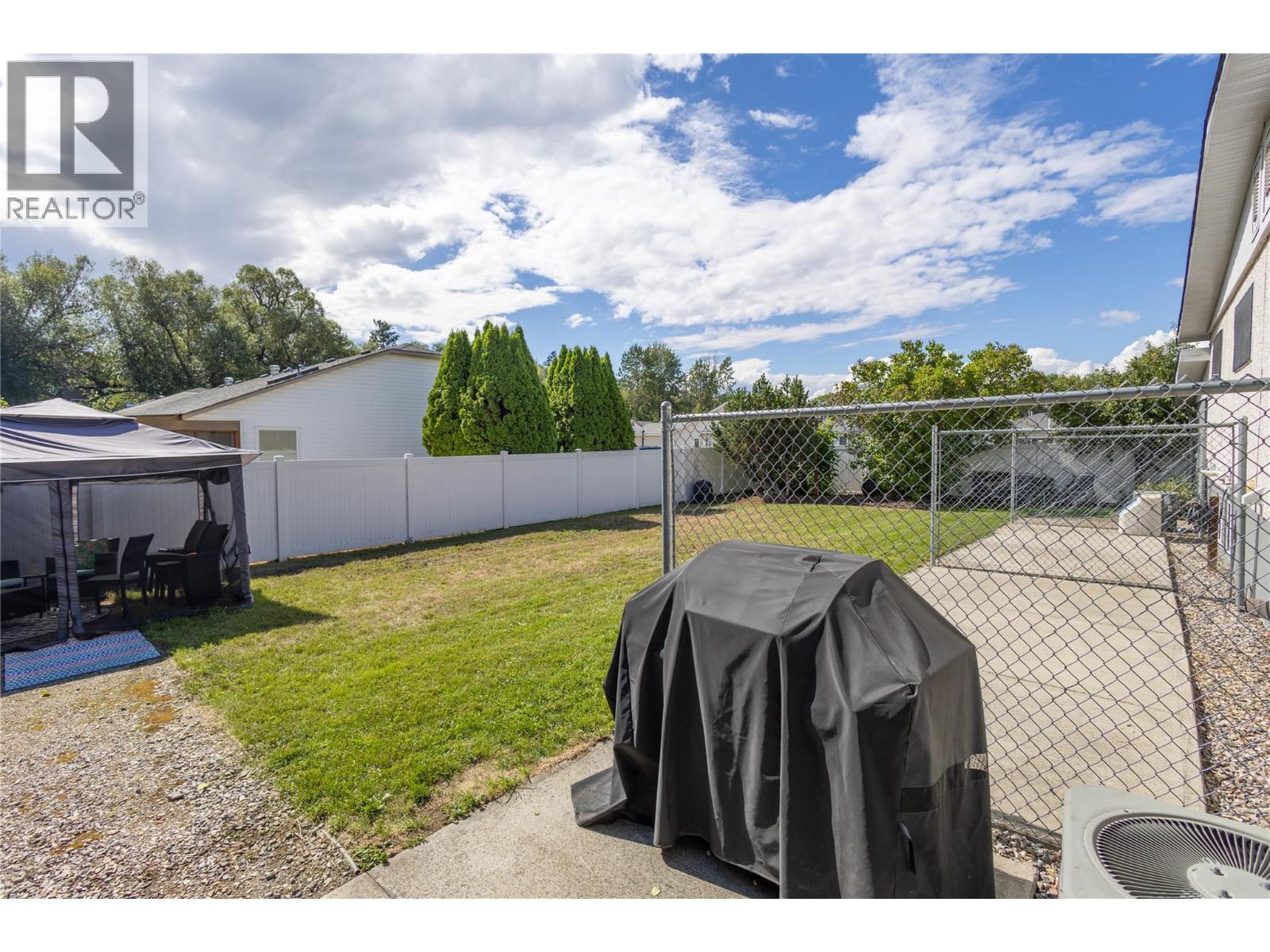 3500 24 Avenue - 9