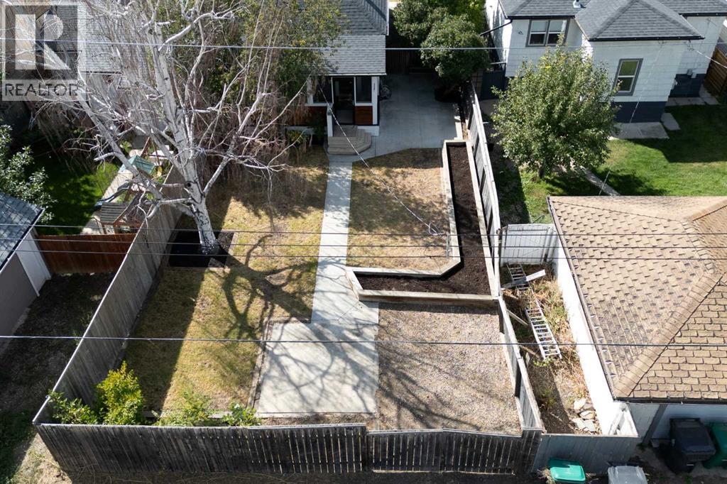 937 10 Street S - Image 24