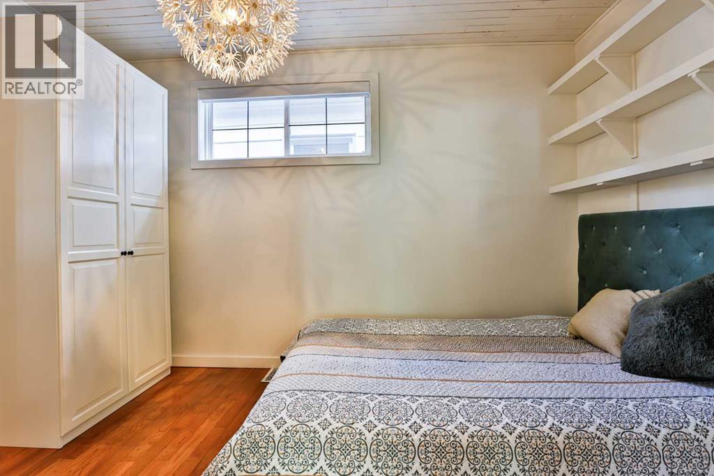 937 10 Street S - 8