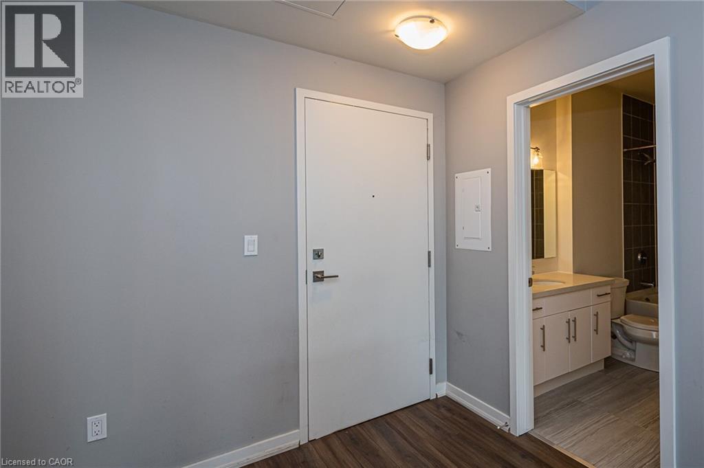 690 KING Street W Unit# 118 — photo 2