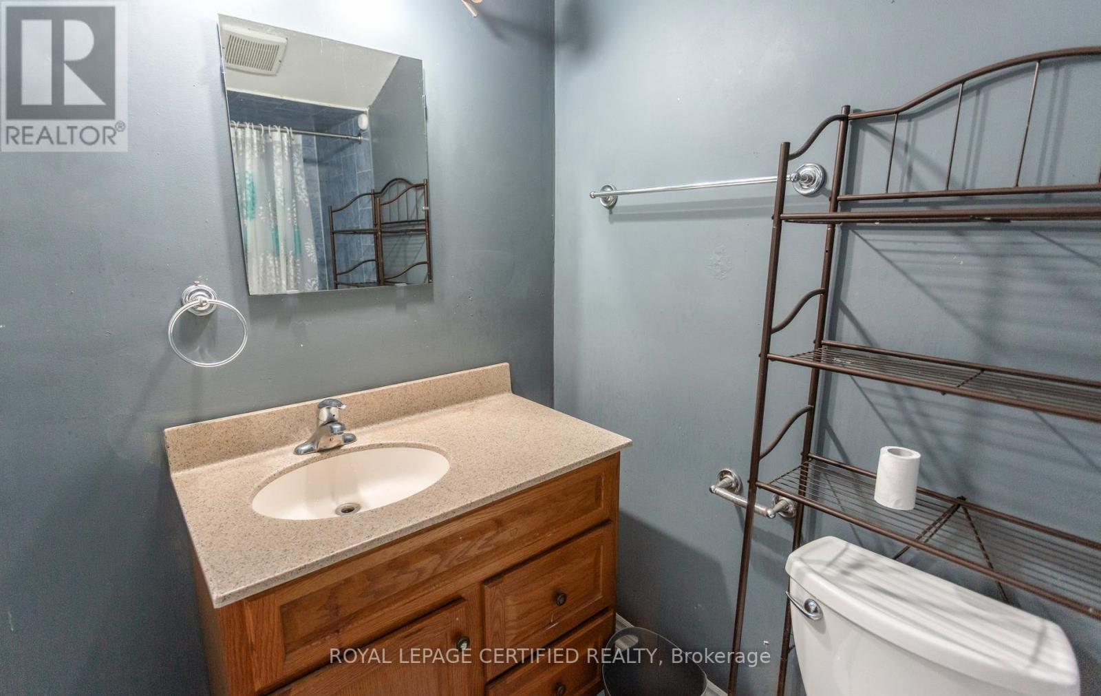 6582 SKIPPER WAY - 44