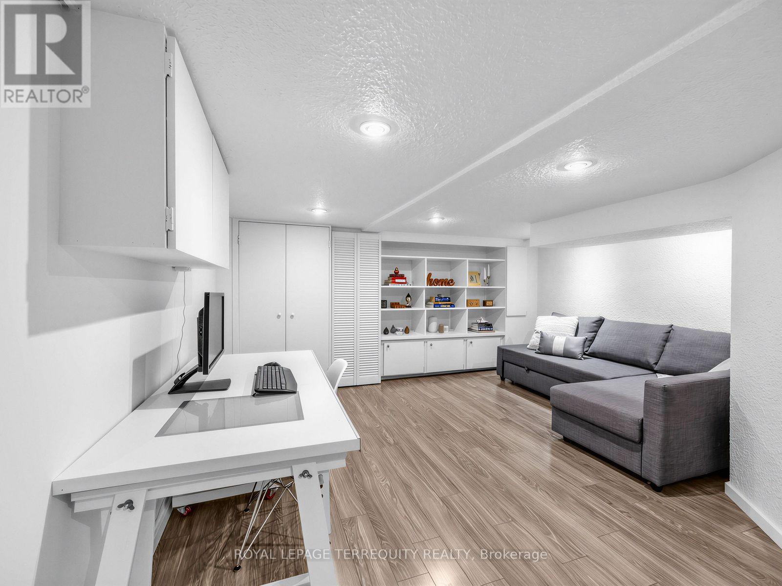 22 MONTYE AVENUE - 17