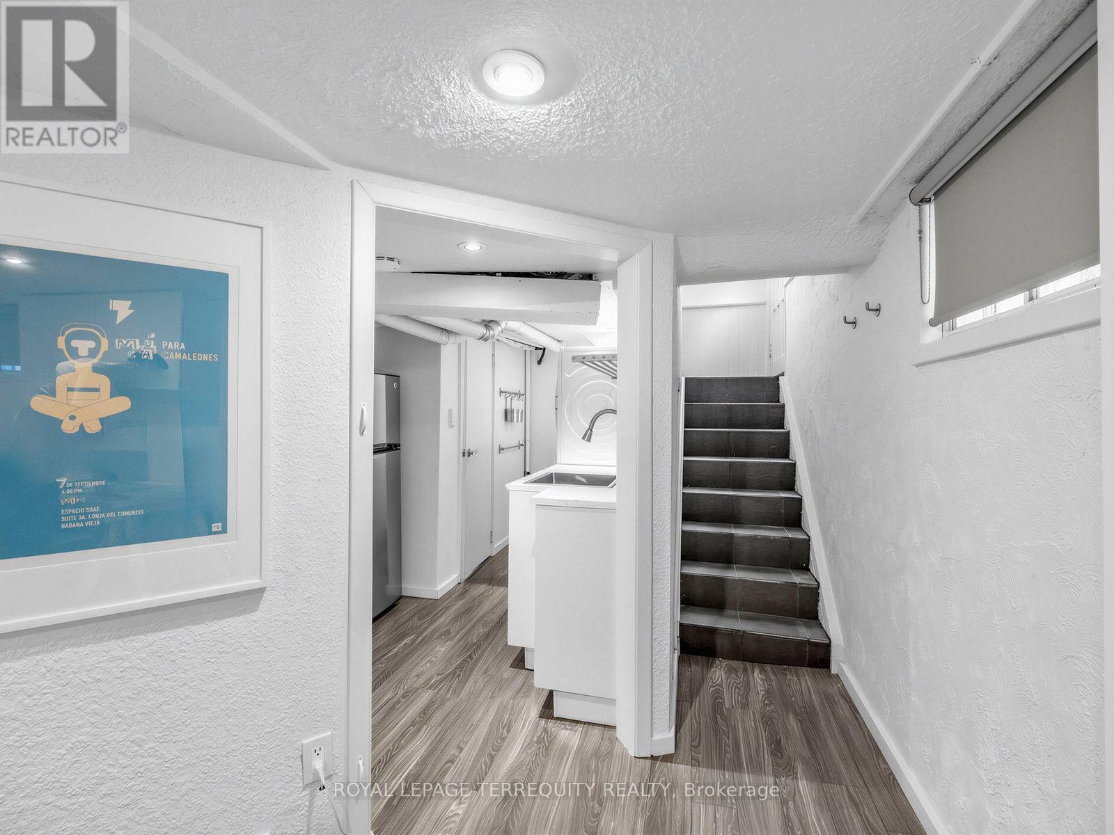 22 MONTYE AVENUE - 20