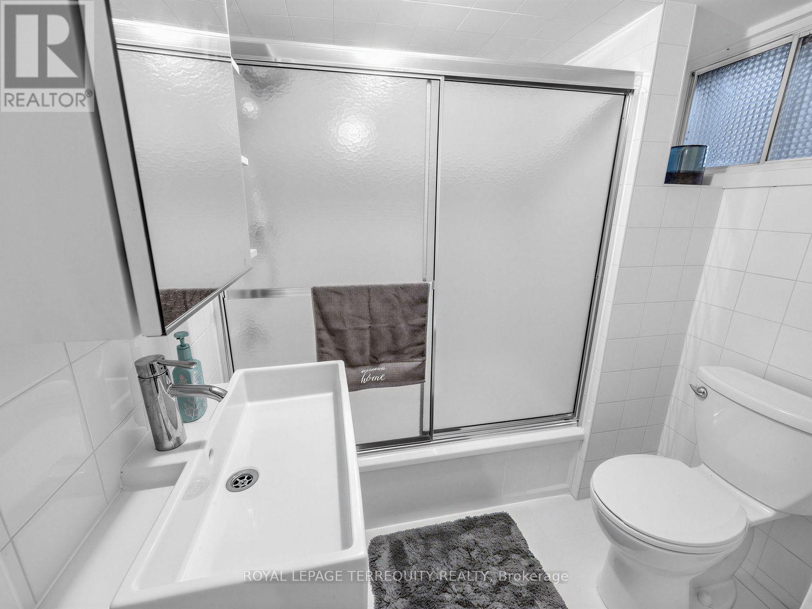 22 MONTYE AVENUE - 23