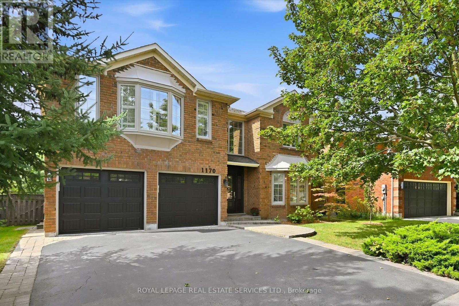 Photo of 1170 Giles Gate