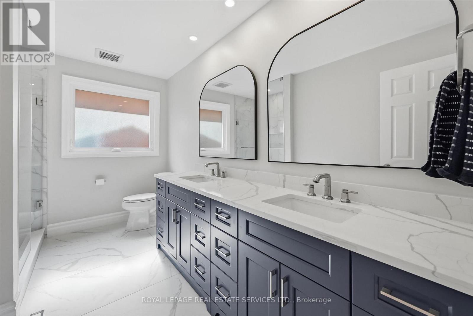 1170 GILES GATE - Image 33