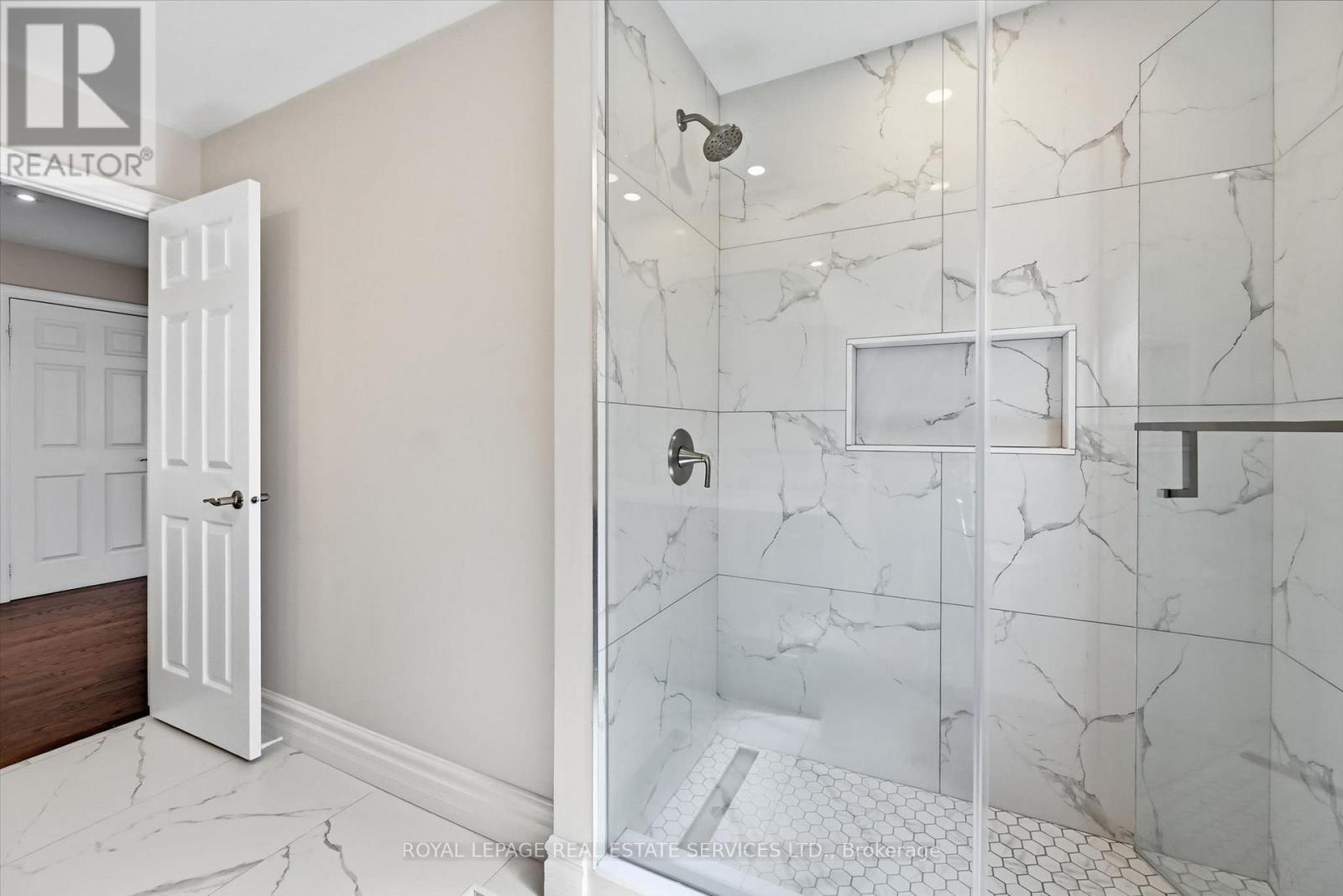 1170 GILES GATE - Image 34