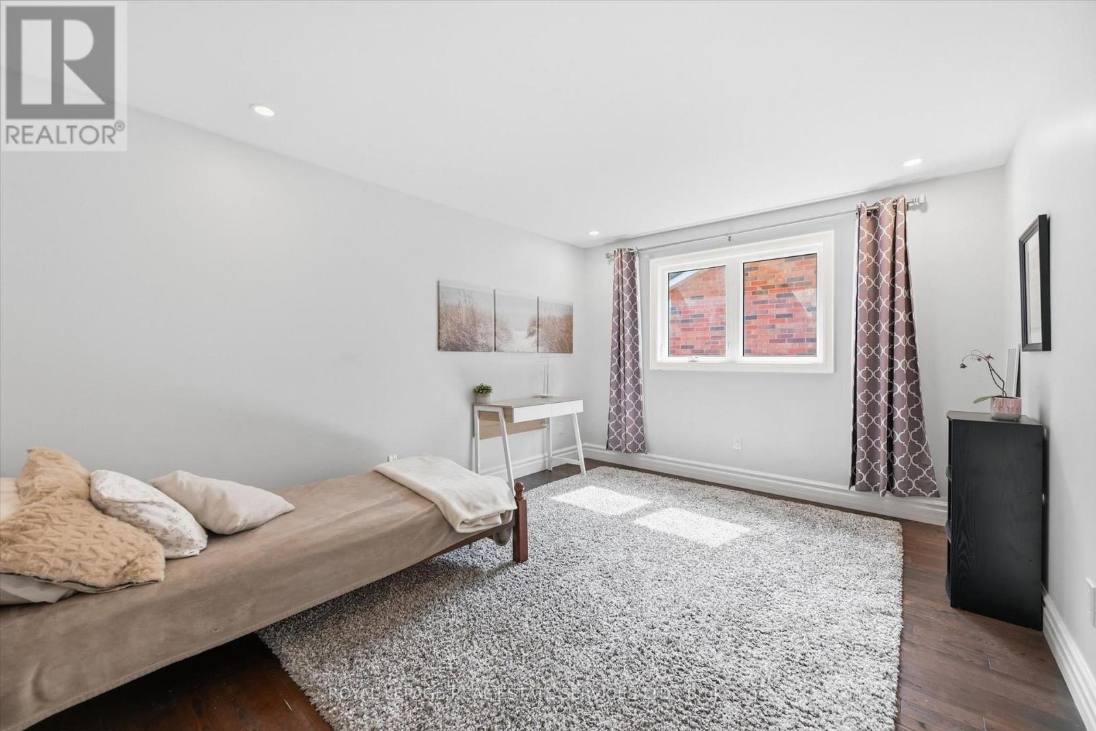 1170 GILES GATE - Image 35