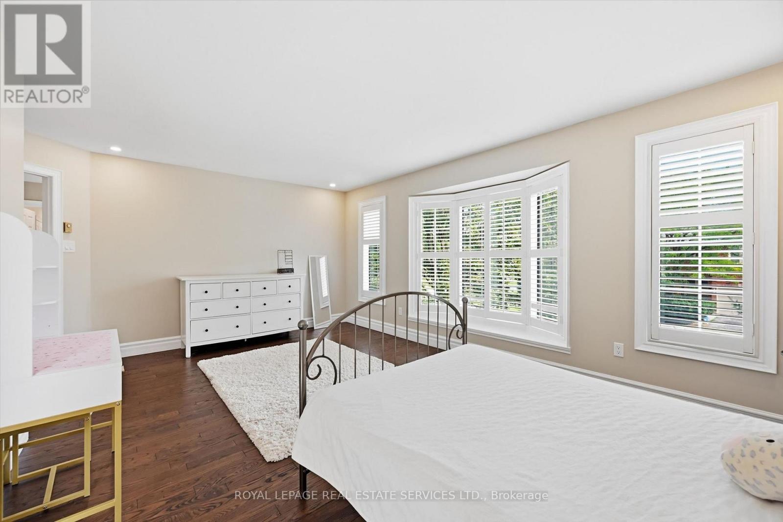 1170 GILES GATE - Image 38