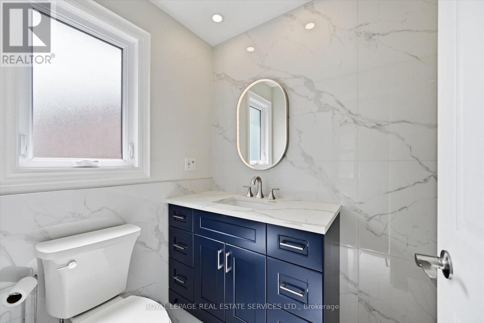 1170 GILES GATE - Image 39