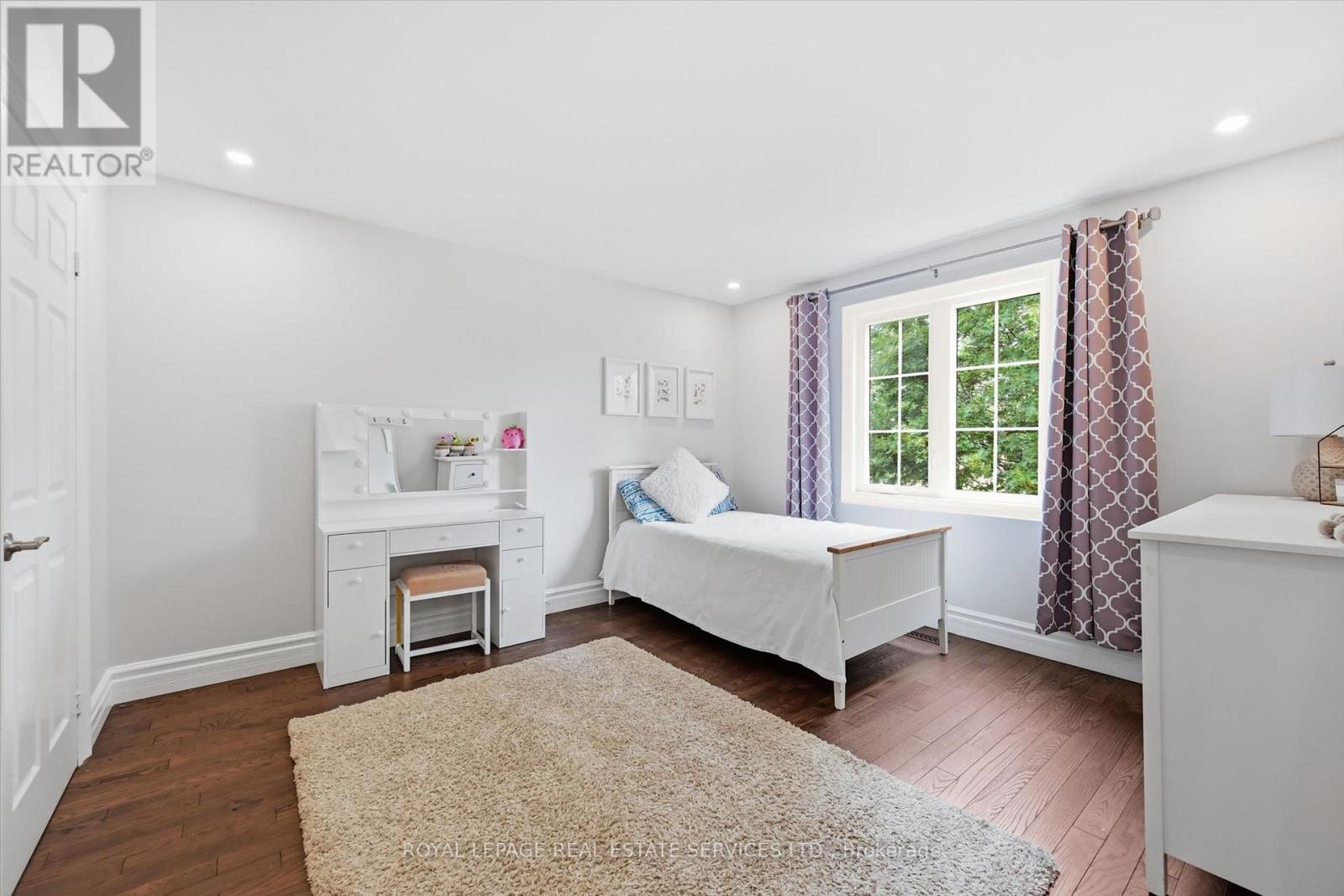 1170 GILES GATE - Image 40