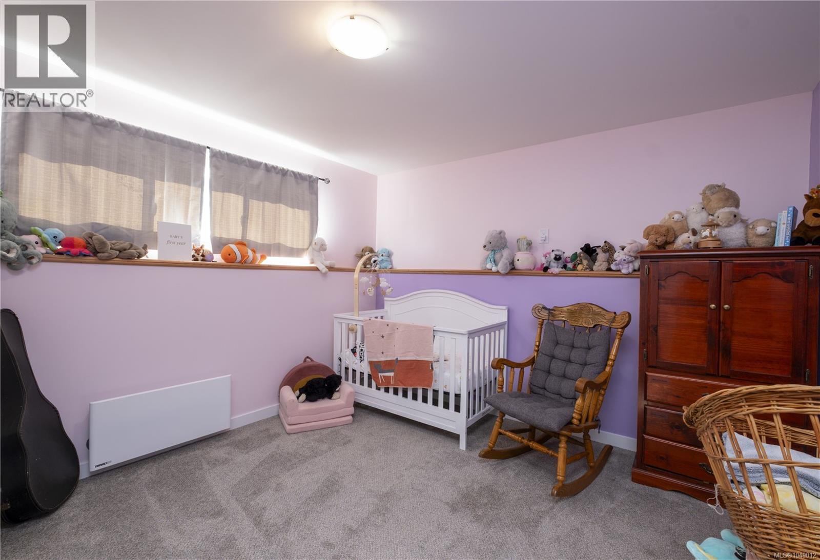 435 CEDAR Cres - 17