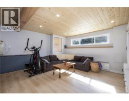 435 Cedar Cres, Gold River, BC V0P1G0 Photo 12
