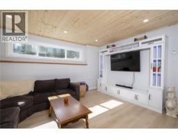 435 Cedar Cres, Gold River, BC V0P1G0 Photo 13