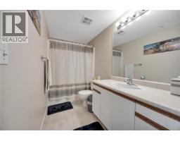 302 1631 Dufferin Cres, Nanaimo, BC V9S5T4 Photo 14