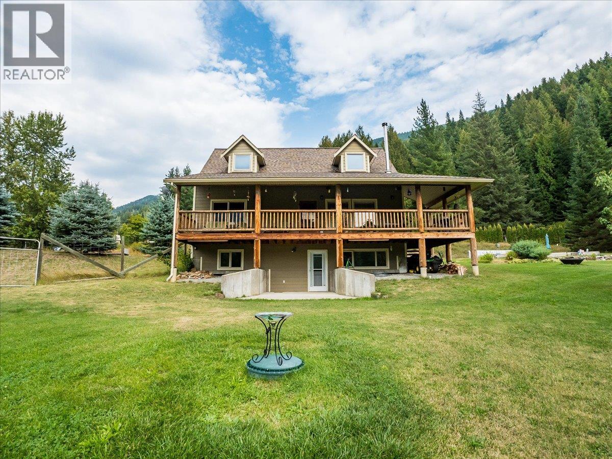 955 Cedar Brae Road, Glade — photo 4