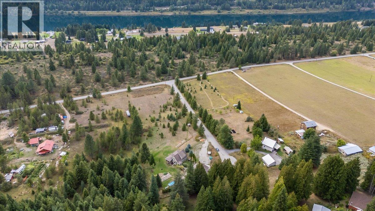 955 Cedar Brae Road - Image 63