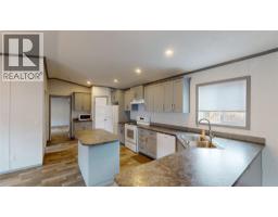 Dining room - 20 Wilderness Heights Drive, Elkford, BC V0B1H0 Photo 8