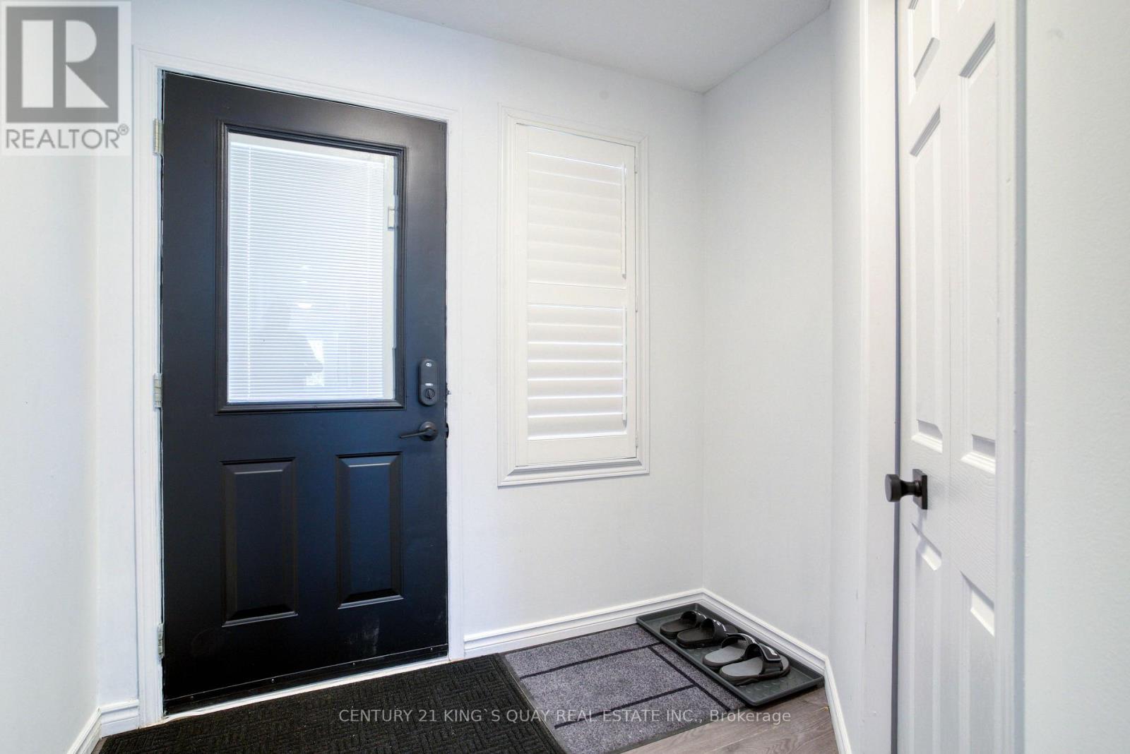 612 WINTERBERRY AVENUE, Waterloo — photo 4