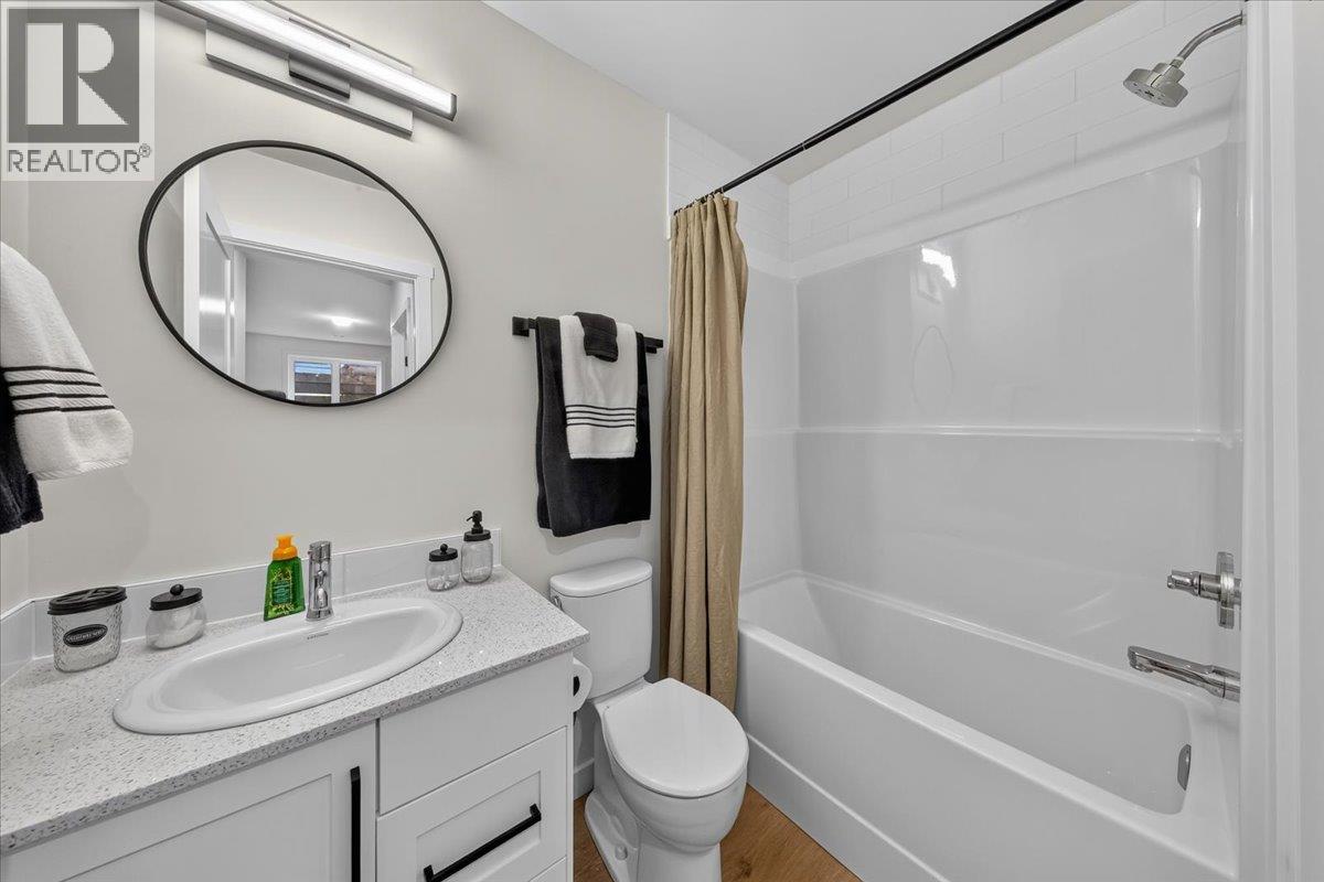 #46 2098 Pine Tree Way - Image 26
