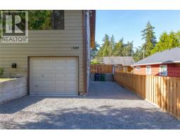 1389 Hastings St, Saanich, BC V8Z2W6 Photo 18